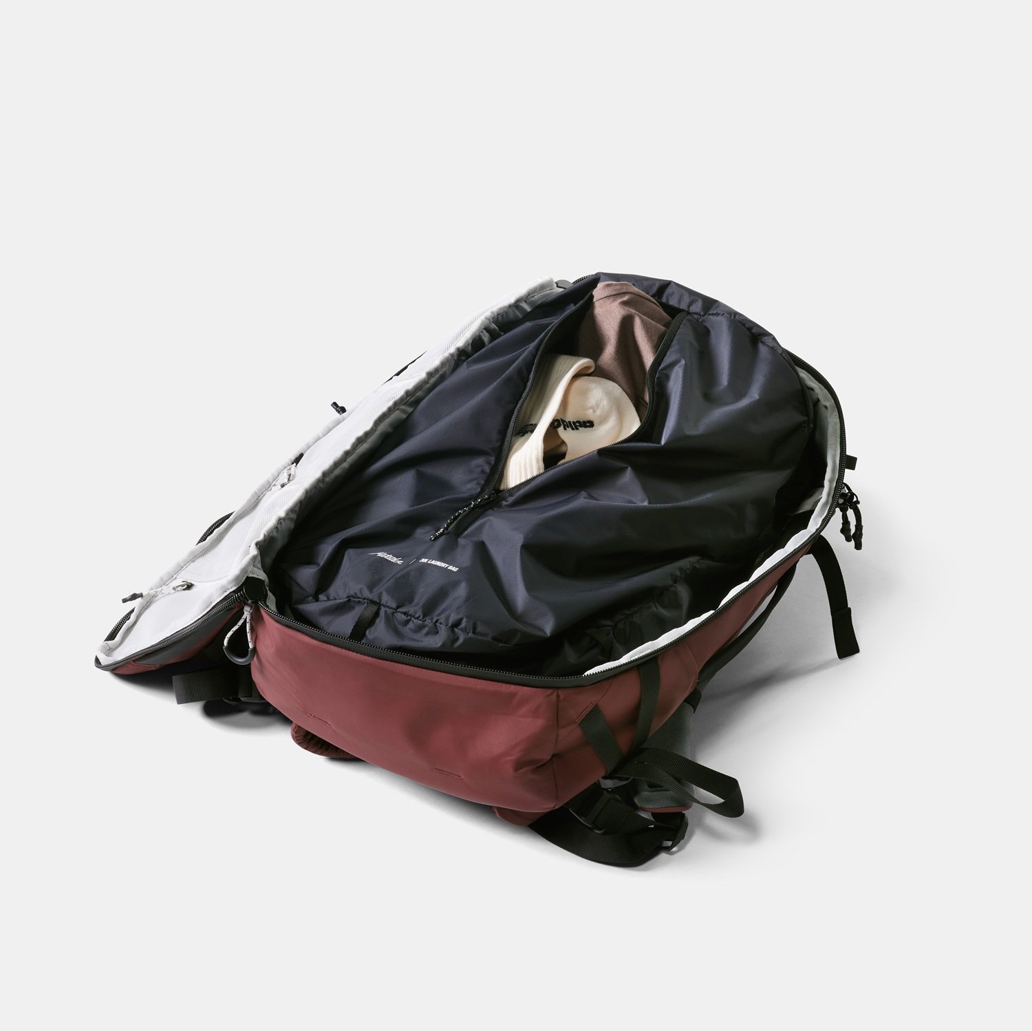 MATLB1001BK_Matador_Laundrybag_3a.jpg (Copy)