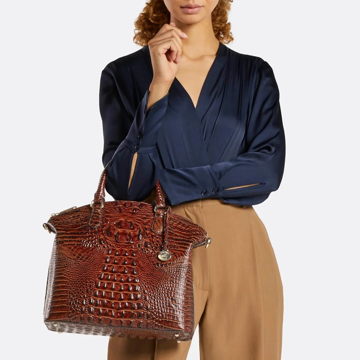 V49-Large_Duxbury_Satchel_Pecan_On_Figure_2_1536x.jpg