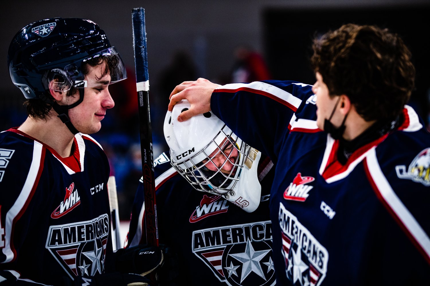 Tomáš Suchánek give celebratory taps to Nick Avakyan for a Tri-City Americans shootout victory