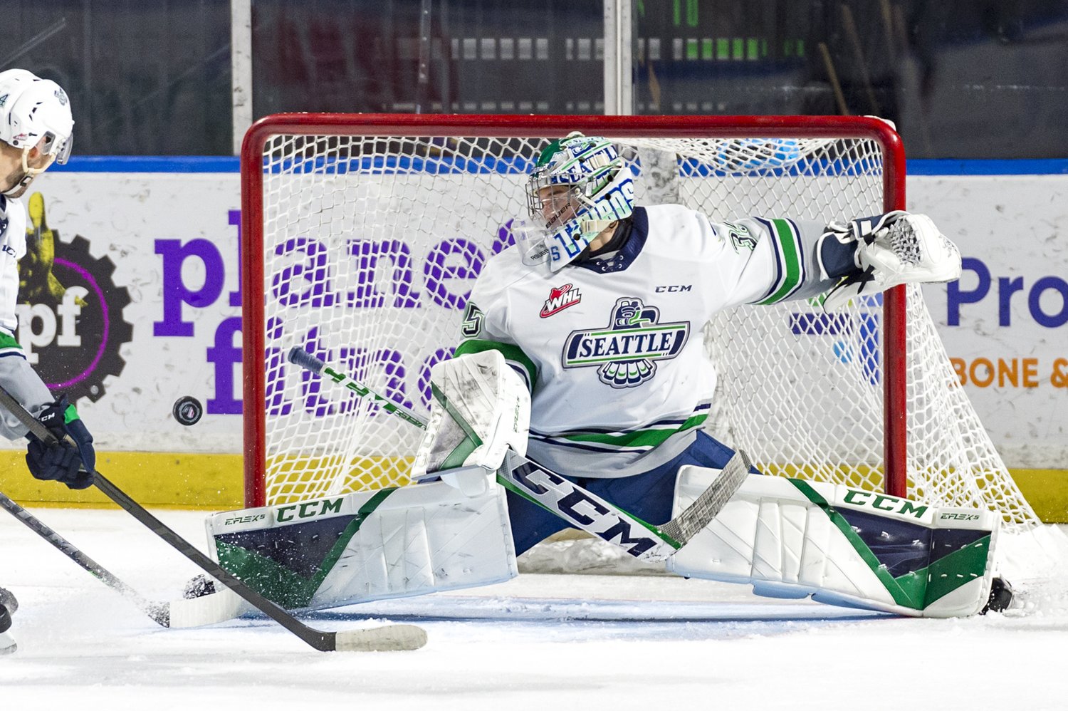 Thomas Milic in net for the Seattle Thunderbirds
