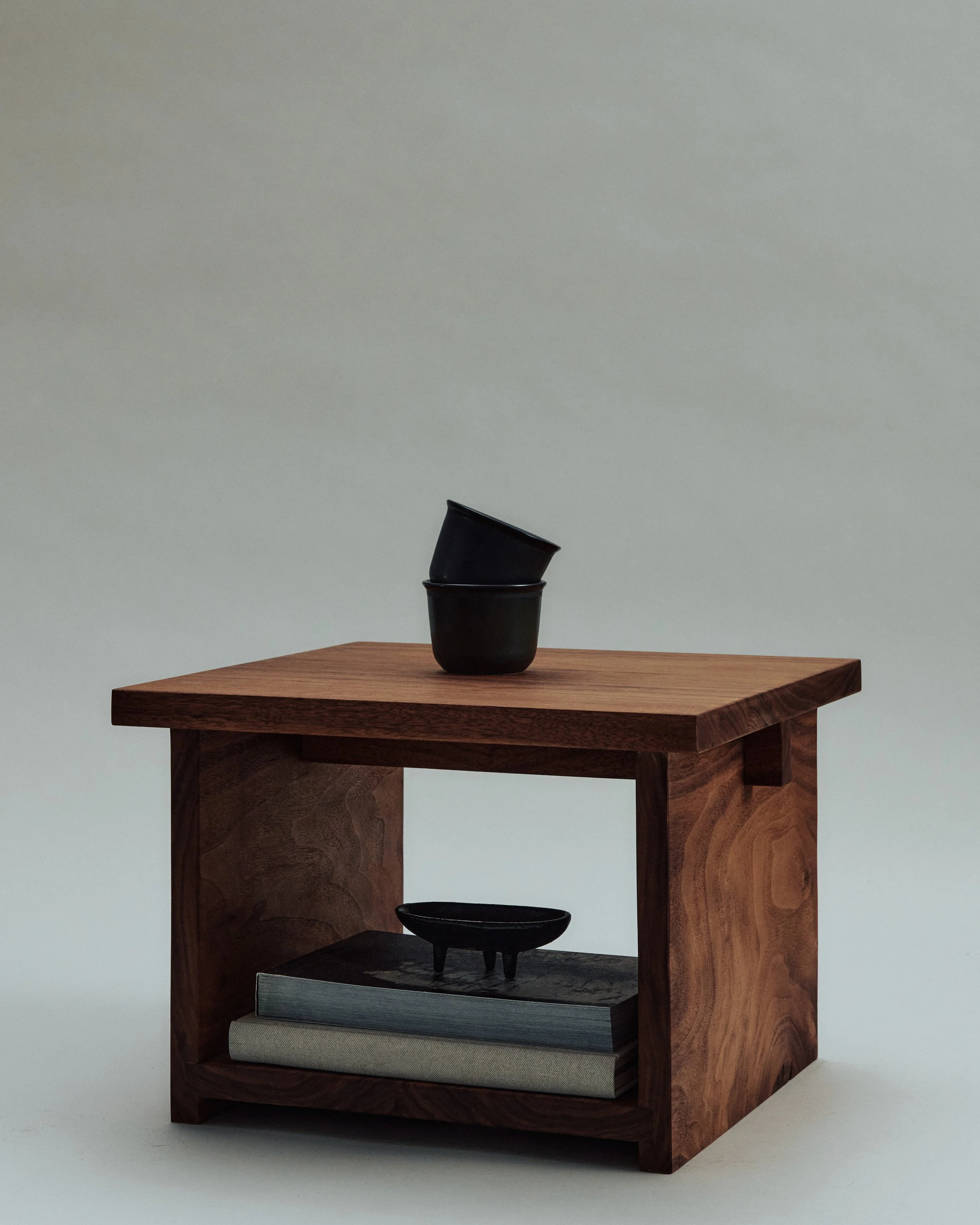 Gunita - Walnut