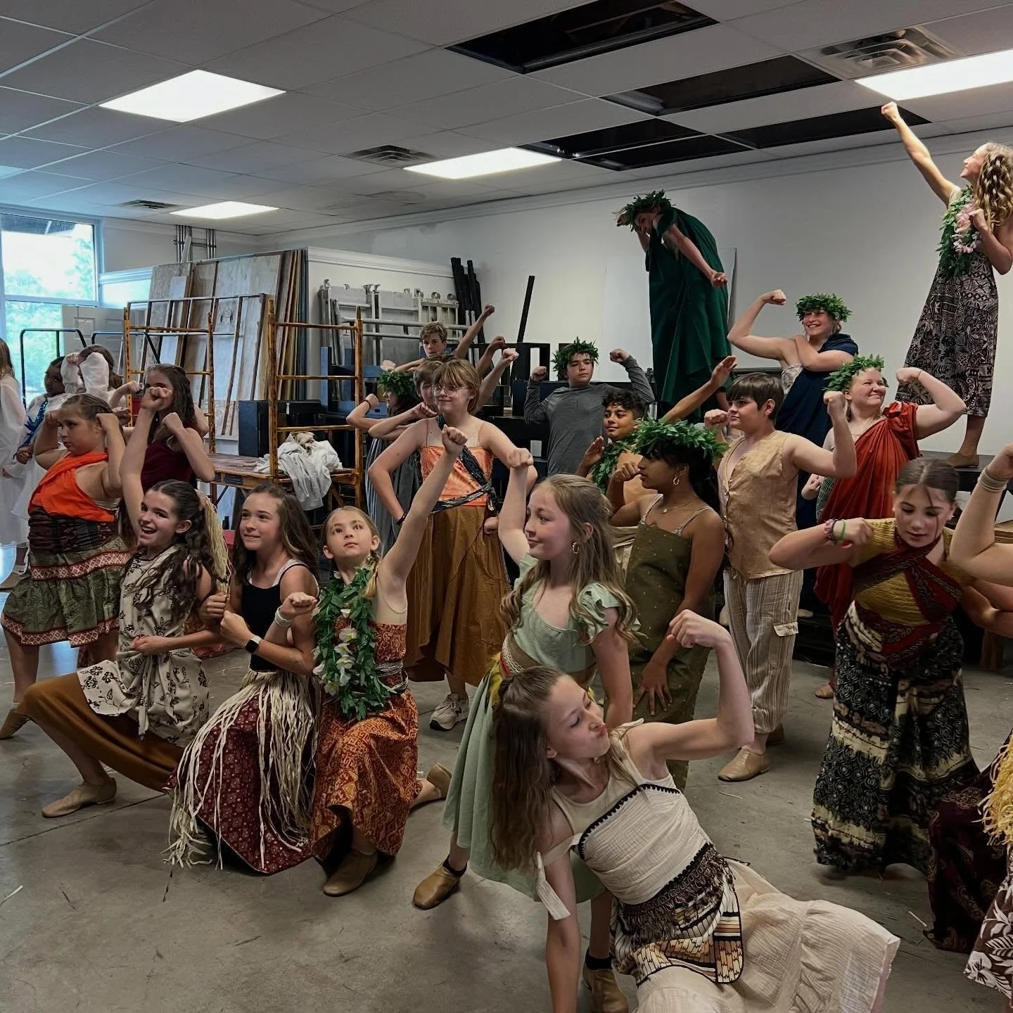 Feeling strong this tech week! We&rsquo;re 2 days in and having a blast with Moana! Join us in the audience this weekend, April 25th at 1pm and 5pm! Tix with the link in our bio! 

#lanti #moana #musicaltheatre #dressrehearsal #moanajr