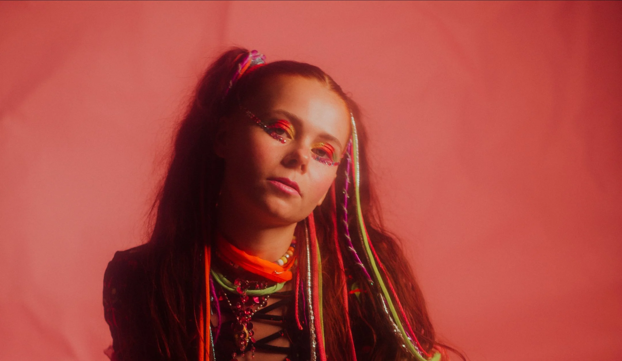 Venior “Curtains Fall”