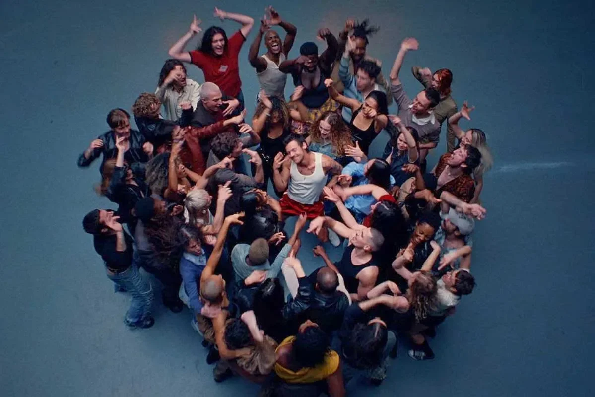 Harry Styles Release “Dance No More” Video