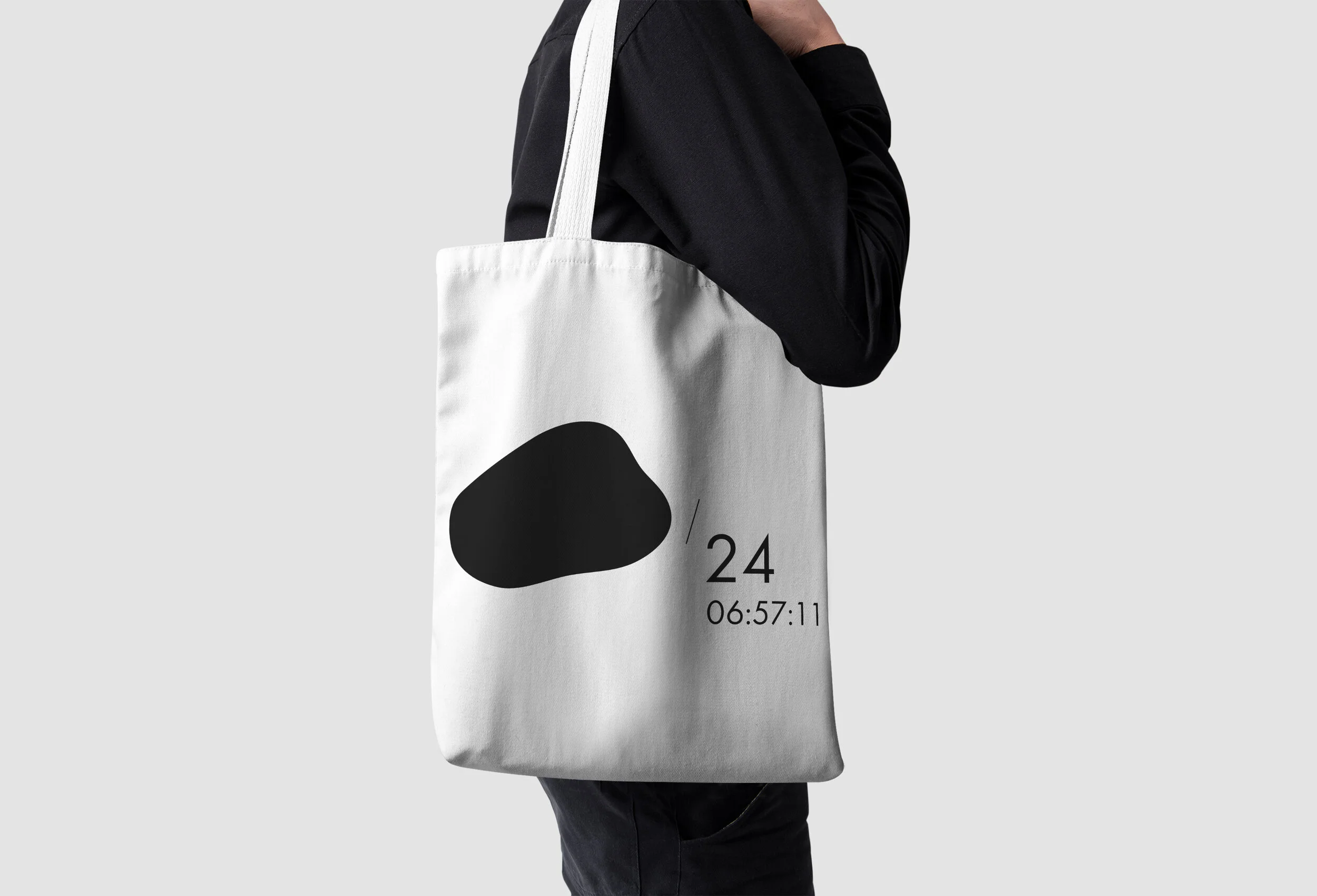 100_Tote_Bag copy.jpg