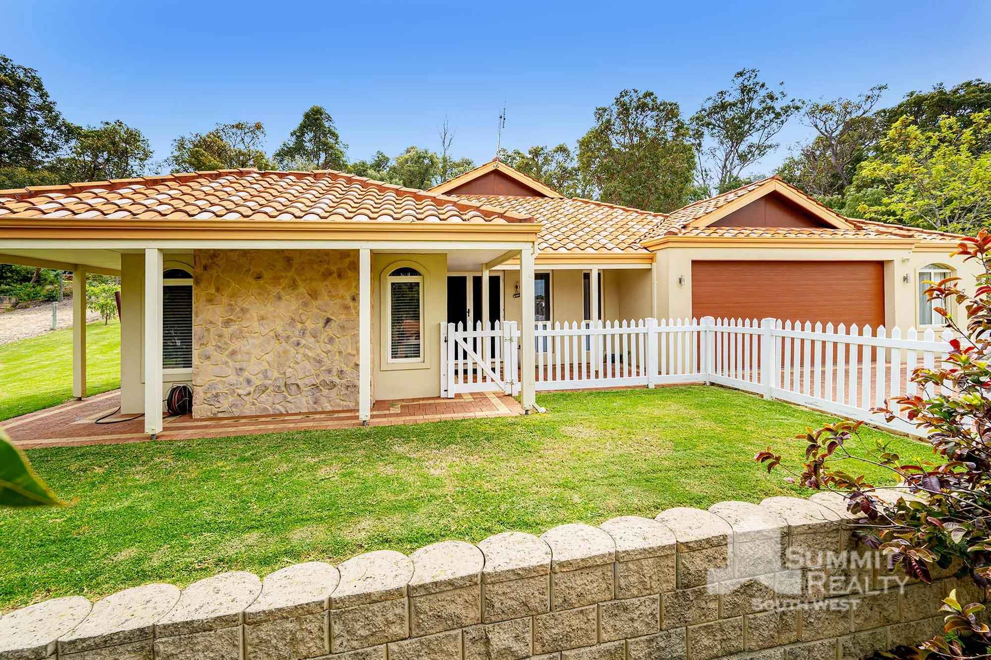 45 Winthrop Avenue, College Grove
