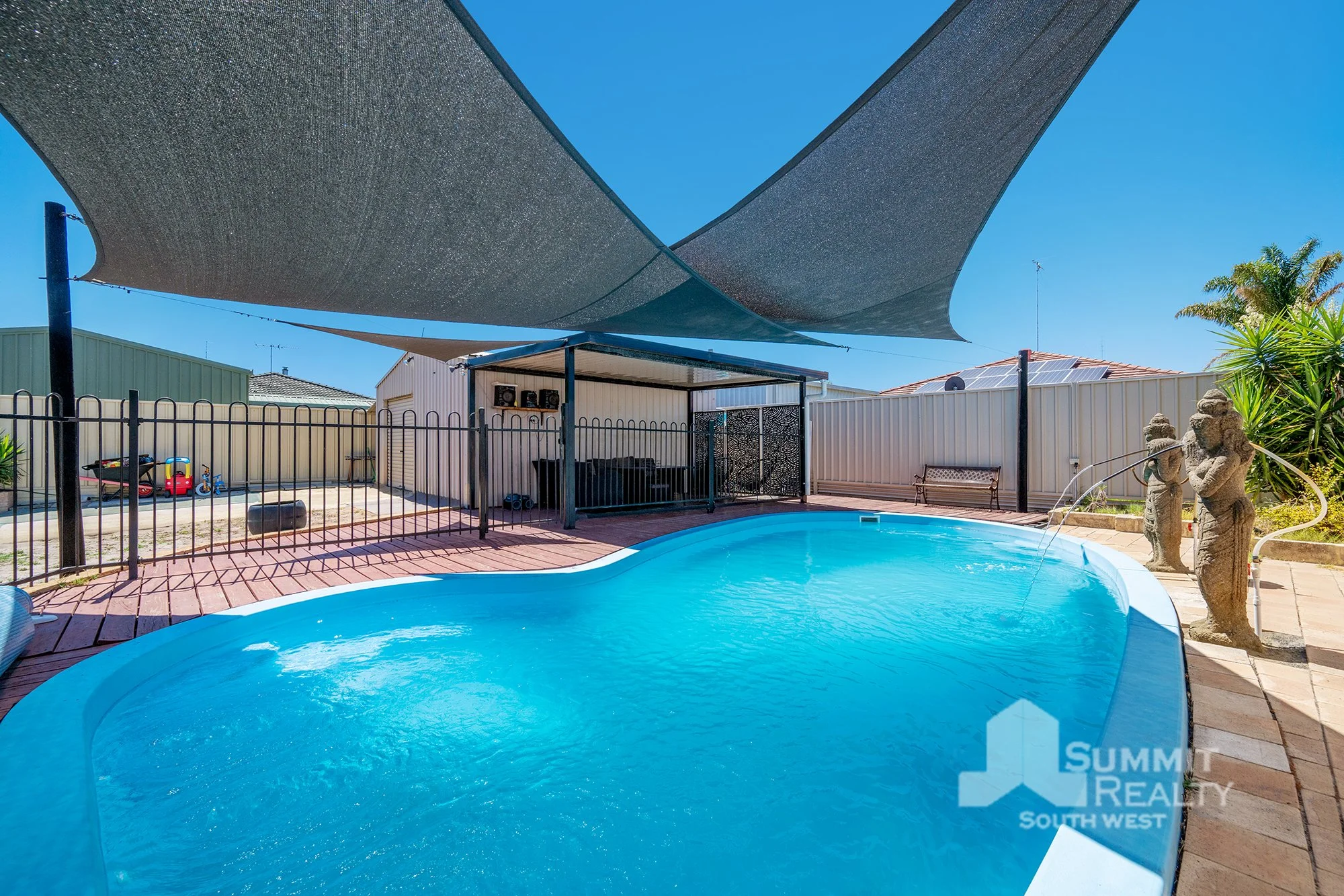 16 Caladenia Way, Glen Iris