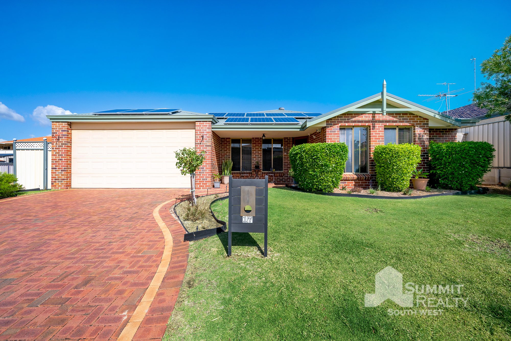 17 Naturaliste Avenue, Usher