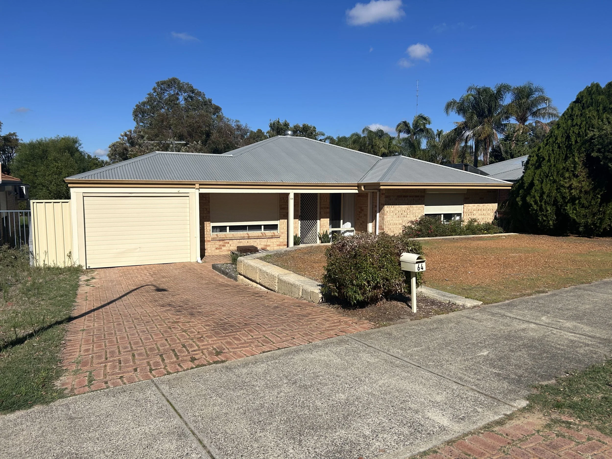 64 Winthrop Avenue, College Grove