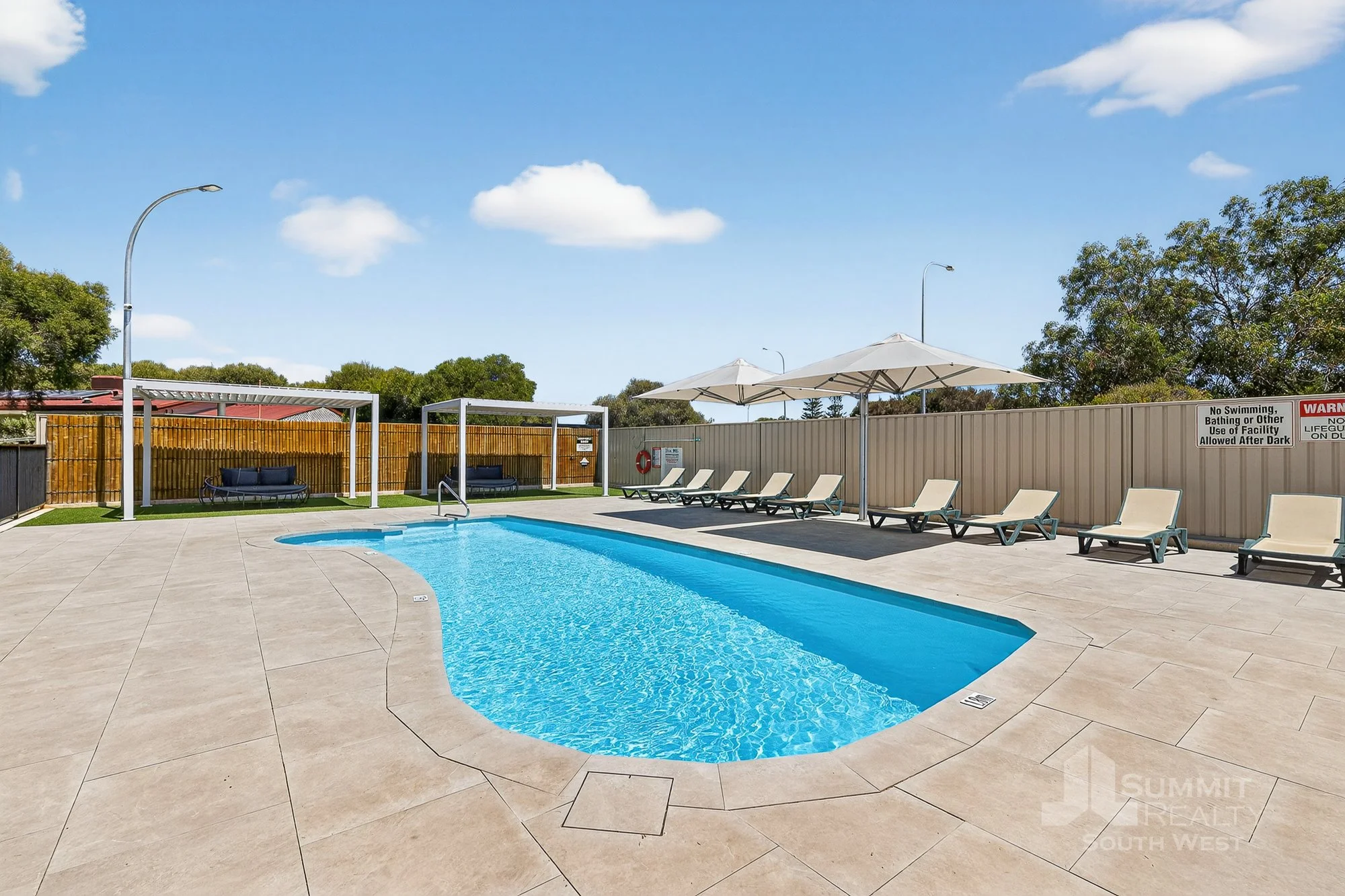 48 Riverside Caravan Park_32.jpg