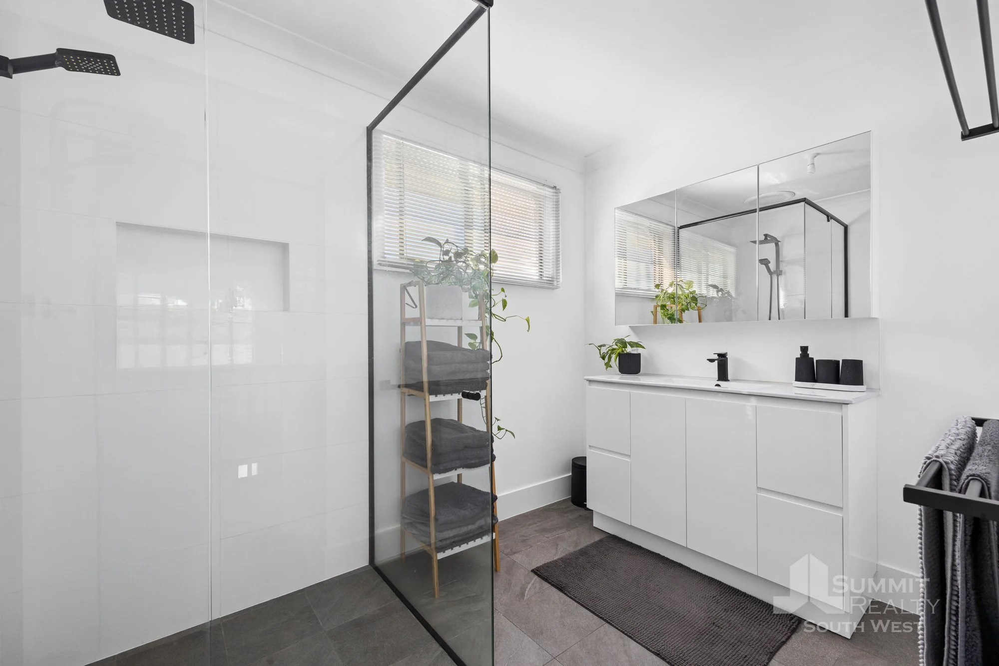 26 Flynn St_9.jpg