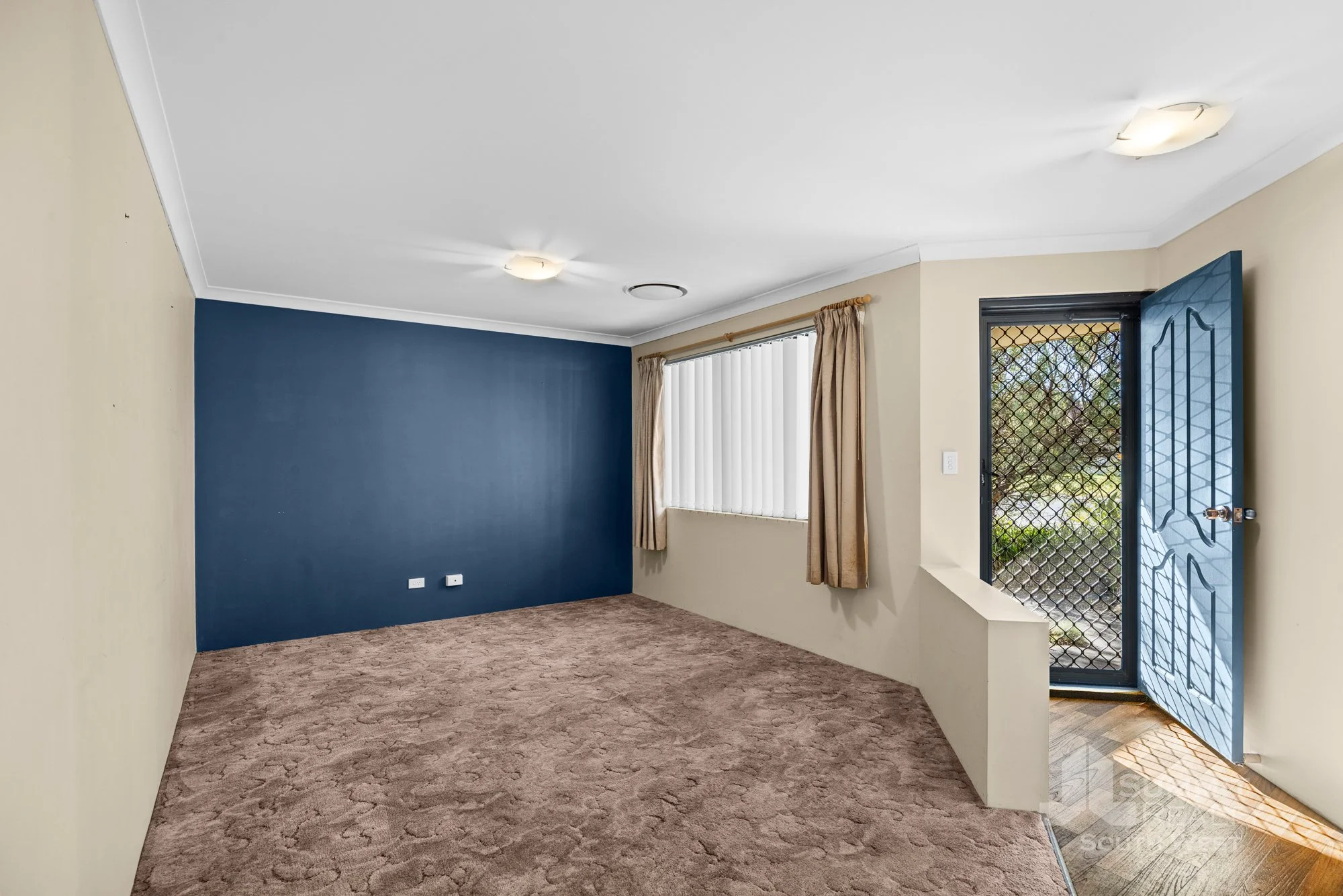 27 Blaxland Rd_2.jpg