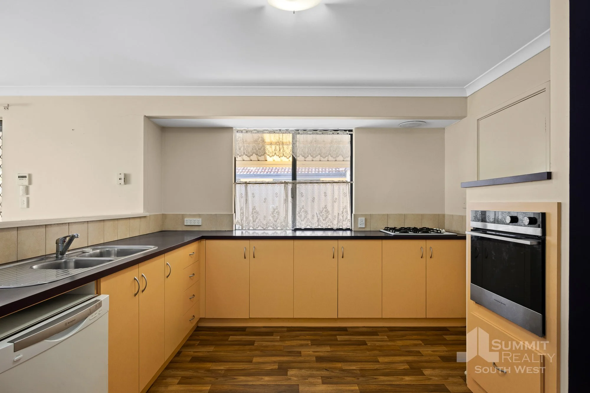 27 Blaxland Rd_15.jpg