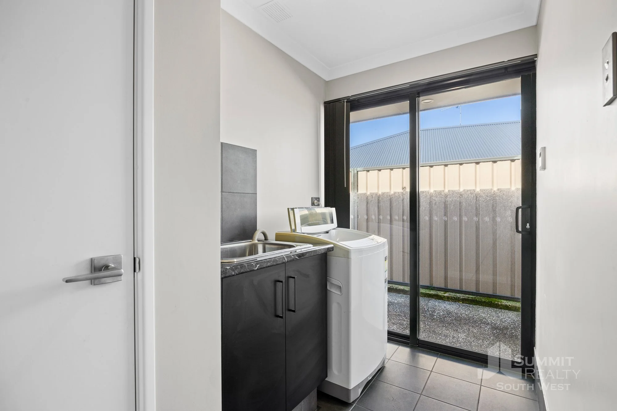 23 Groundlark Rd_9.jpg