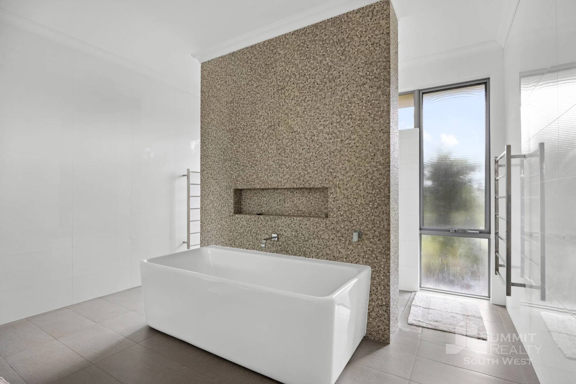 210 Garvey Rd_26.jpg