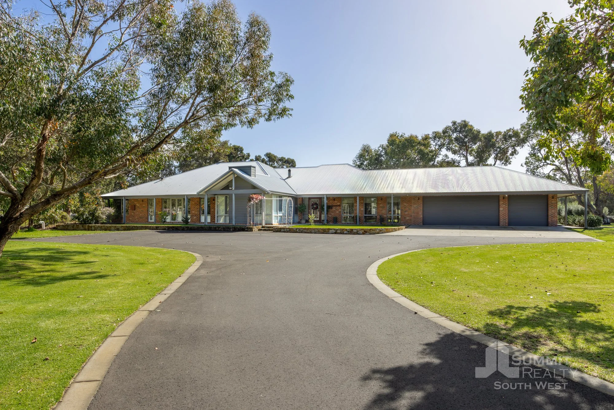 210 Garvey Rd_1.jpg