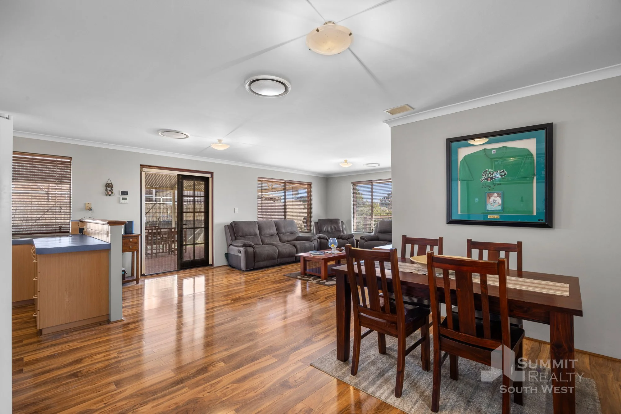 6 Hurst St_17.jpg