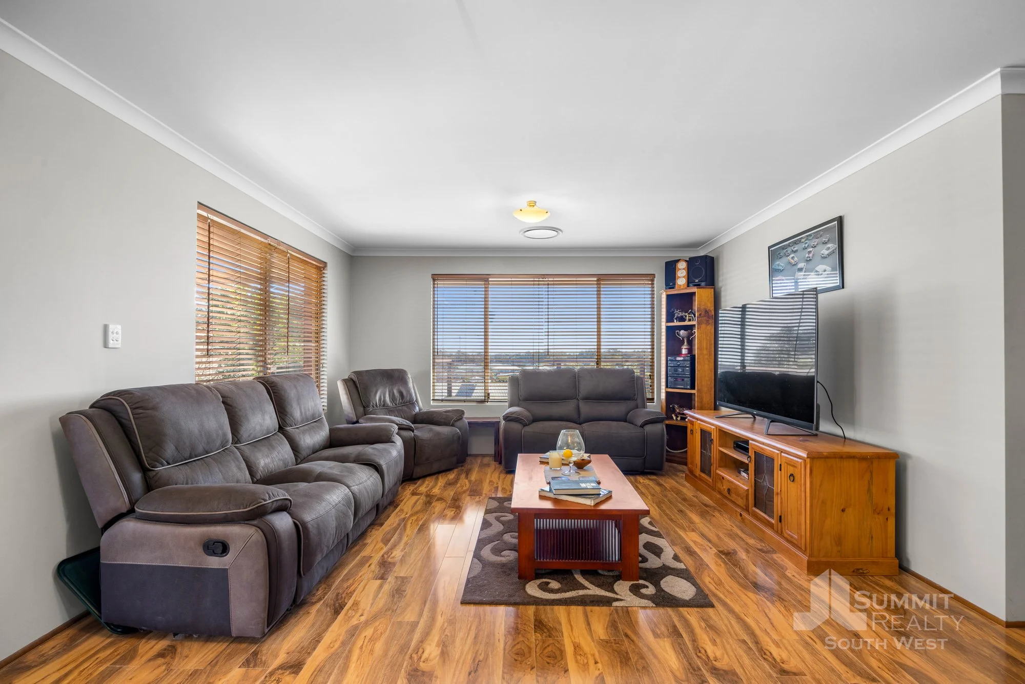 6 Hurst St_18.jpg
