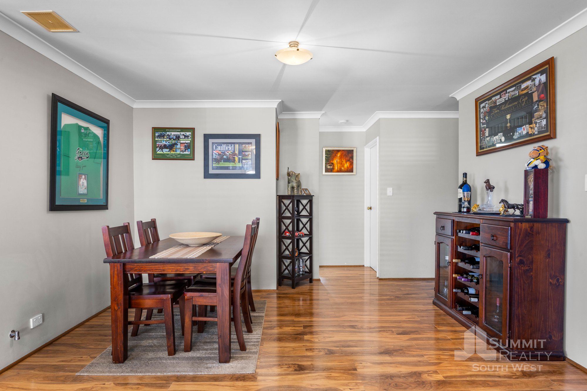 6 Hurst St_19.jpg