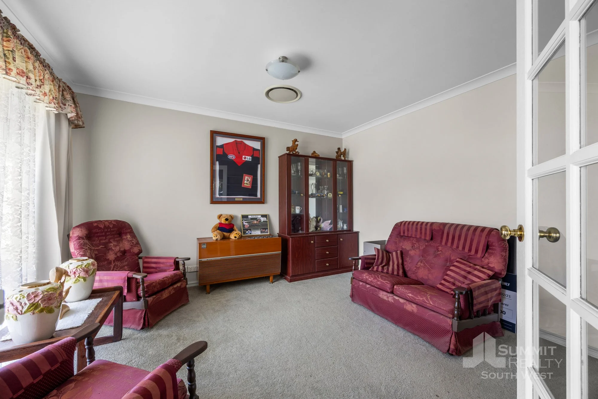 6 Hurst St_10.jpg