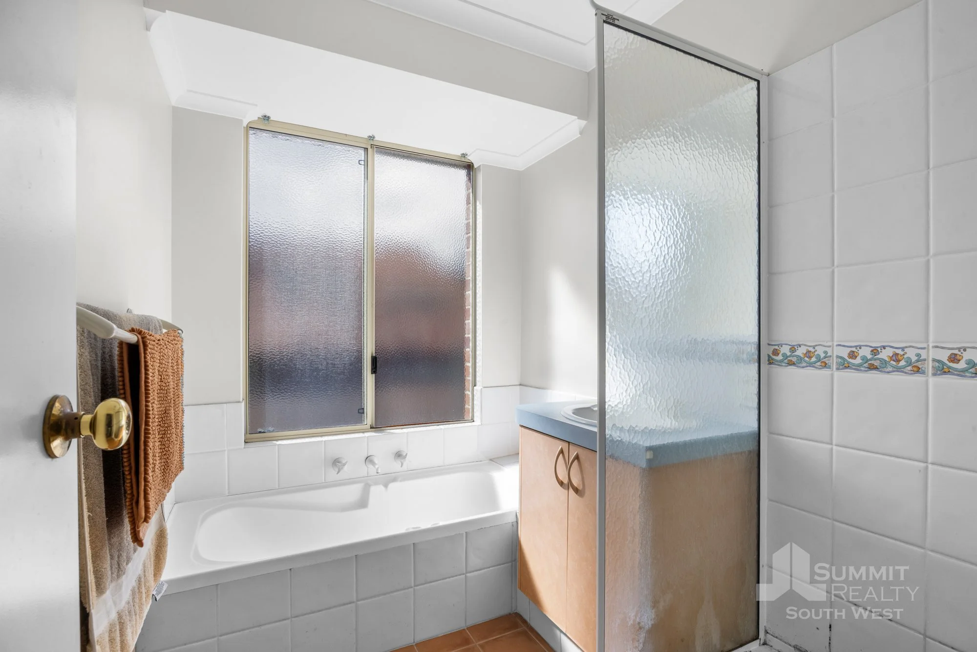 6 Hurst St_14.jpg