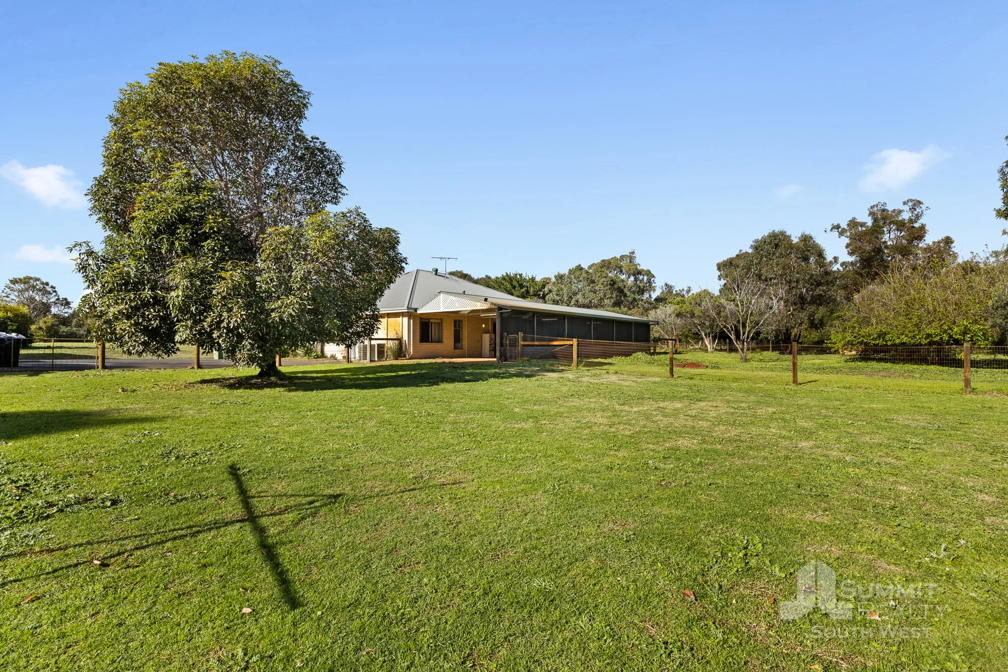 92 Chislehurst Ave_44.jpg