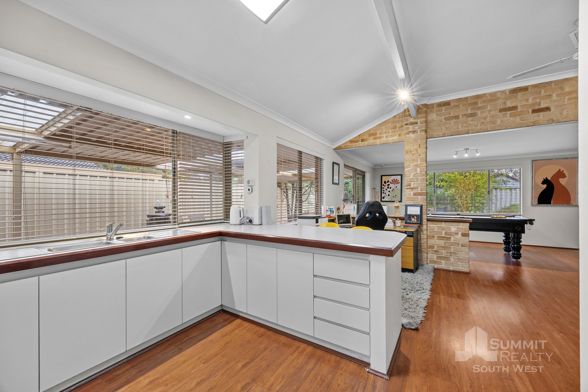 11 St Peters Green_8.jpg