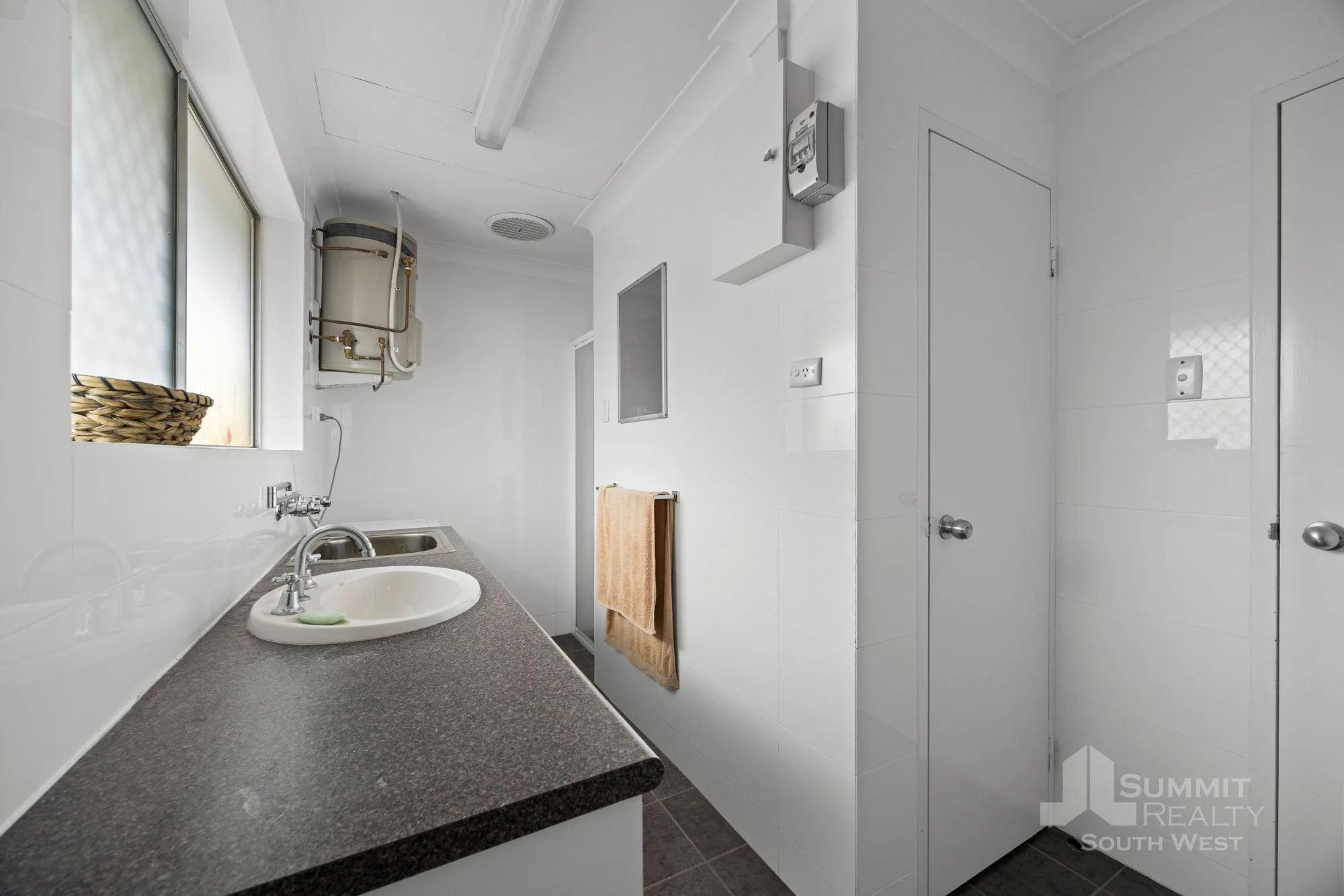 3 -12 Wellington St_16.jpg