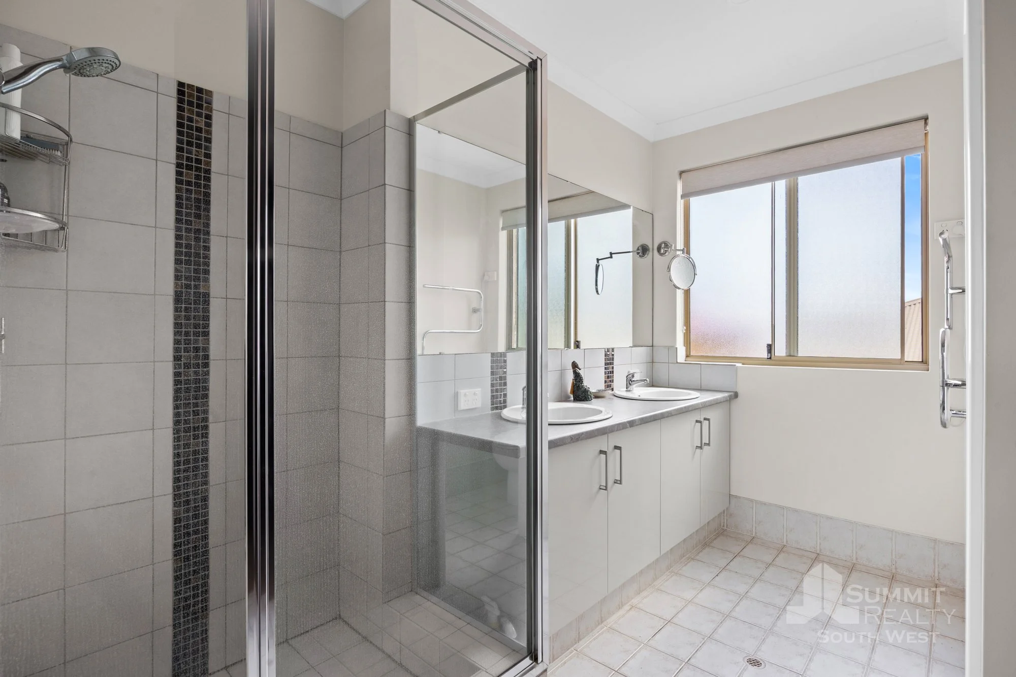 19 Turnberry Way_18.jpg