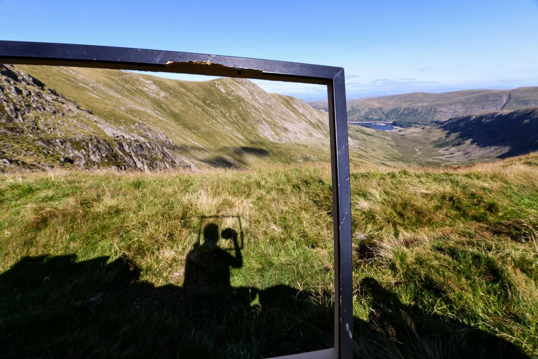 canny stooping movements