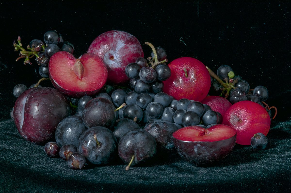 Lynn Karlin_Still Life with Plums & Grapes.jpg