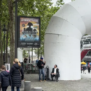 Wexler_Sitting+by+Pompidou_2025_04_Paris_+8764.webp