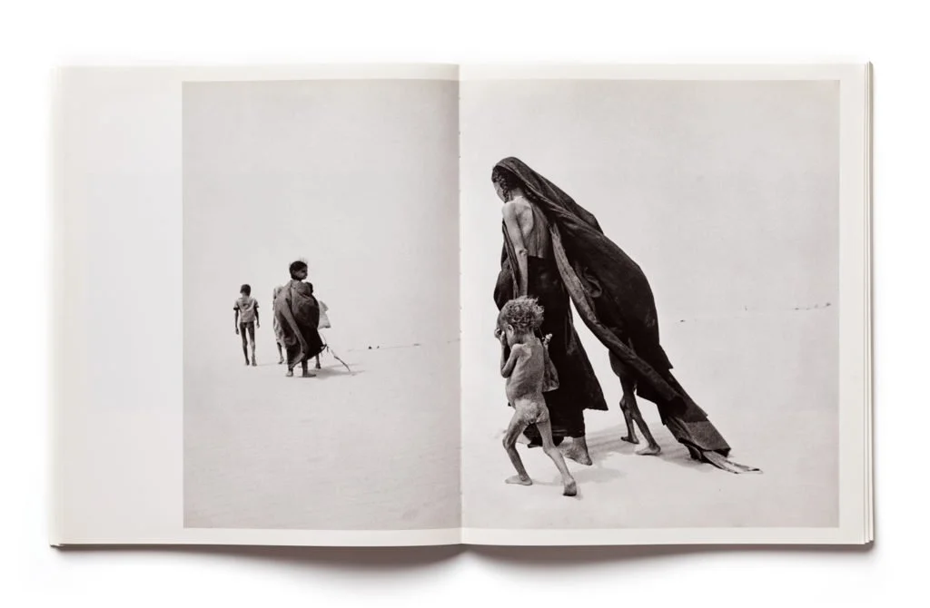 An_Uncertain_Grace_Sebastiao_Salgado_pps_78_79_cropped-1024x670.jpg