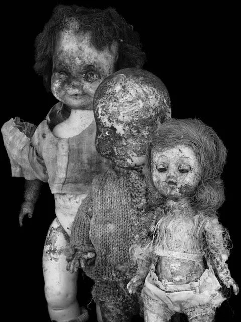 Tillman Crane, Family Portrait II (Olin Mills), ND, 2023