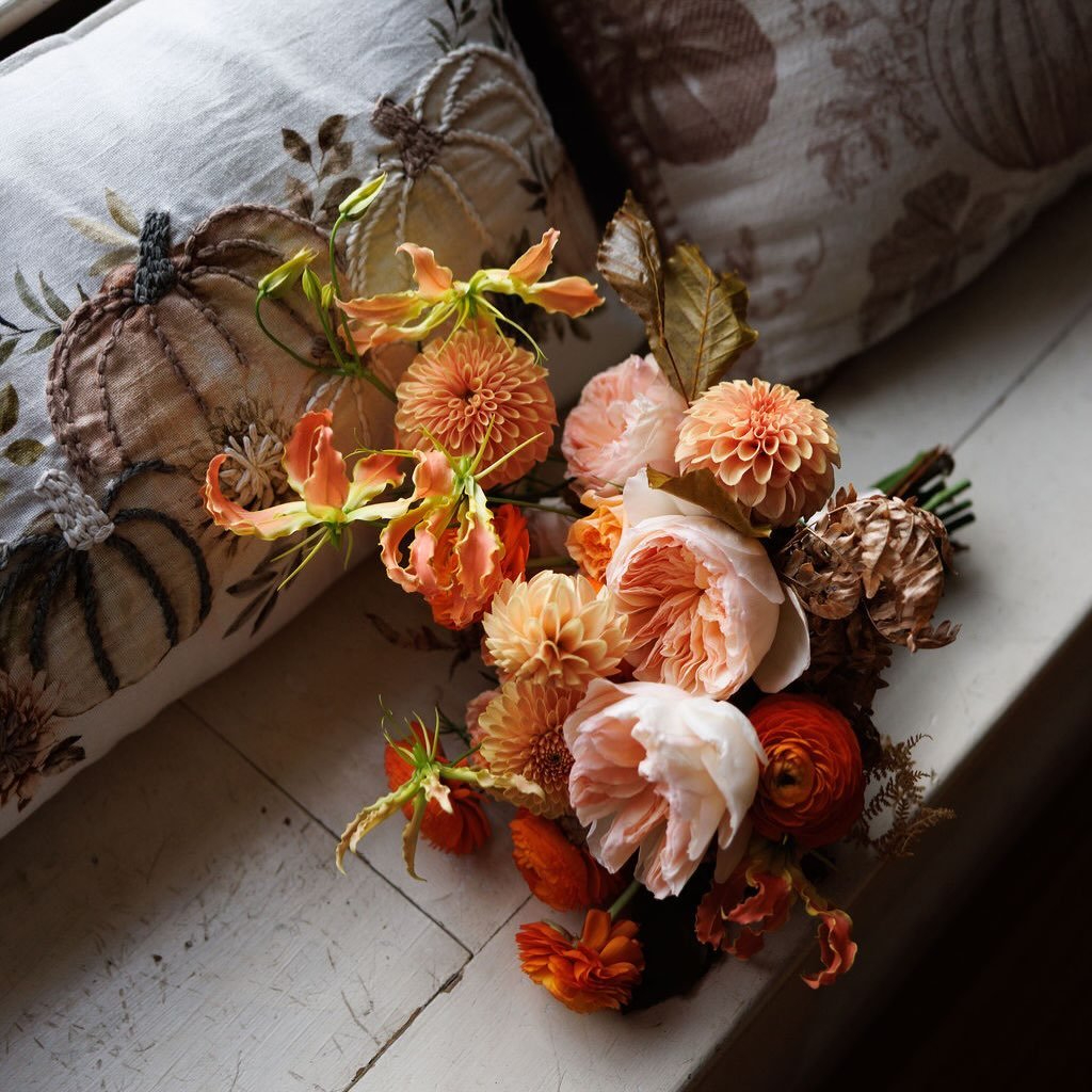 The last of the dahlias from @falmouthtownflowerco for this very special bouquet.

Venue: @livewellfarm 
Photography &amp; Design: @leighmadeleine.maine 
Planning &amp; Design: @jessicarileyevents 
Catering: @cookslobsteralehouse 
Mobile Bar: Tap Tru