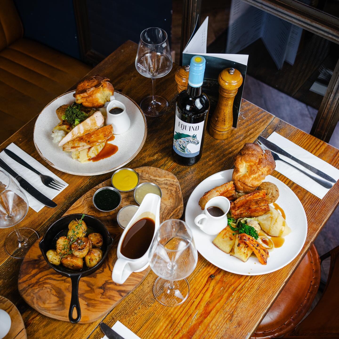 Your Sunday table 🖤
Order your favourite roast meats and prepare for the ultimate gravy pour. We highly recommend reserving your table in advance to avoid disappointment. Call us on 0191 259 1992 and let the excitement begin.
 

#sundayroast #roastm