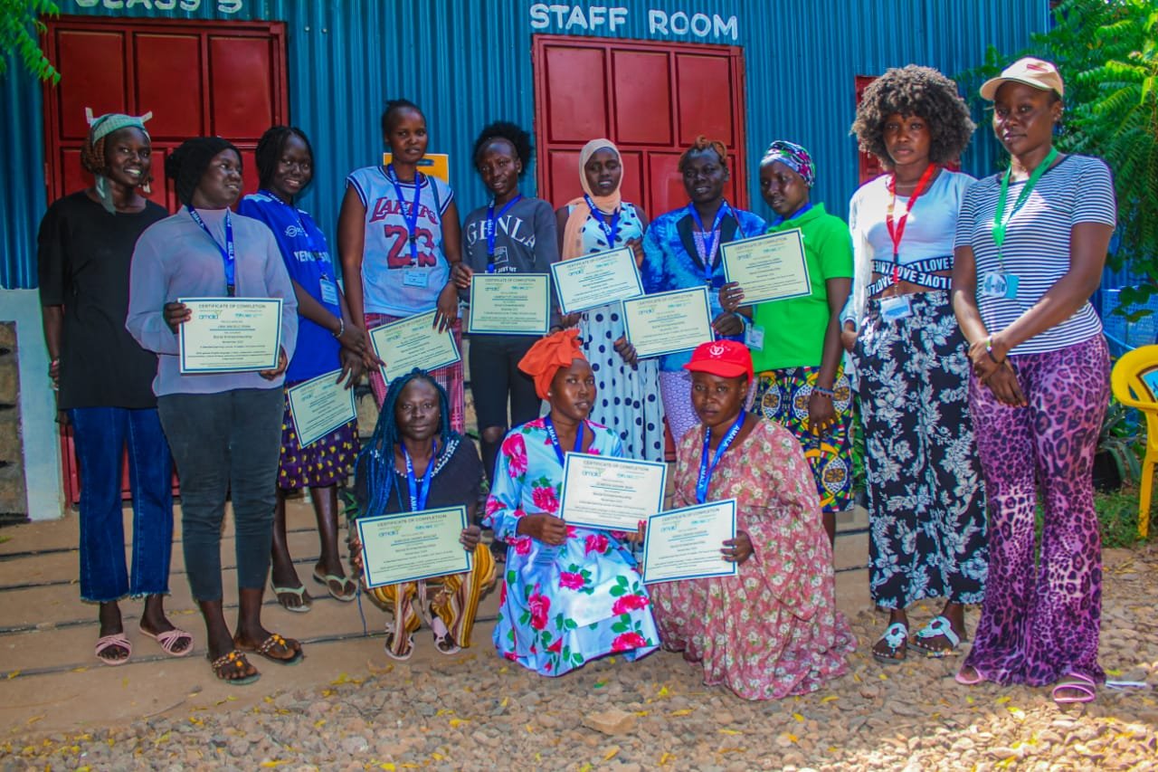 CC_social-entrepreneurship_kakuma_2023_faulu_group-graduation-women.jpg