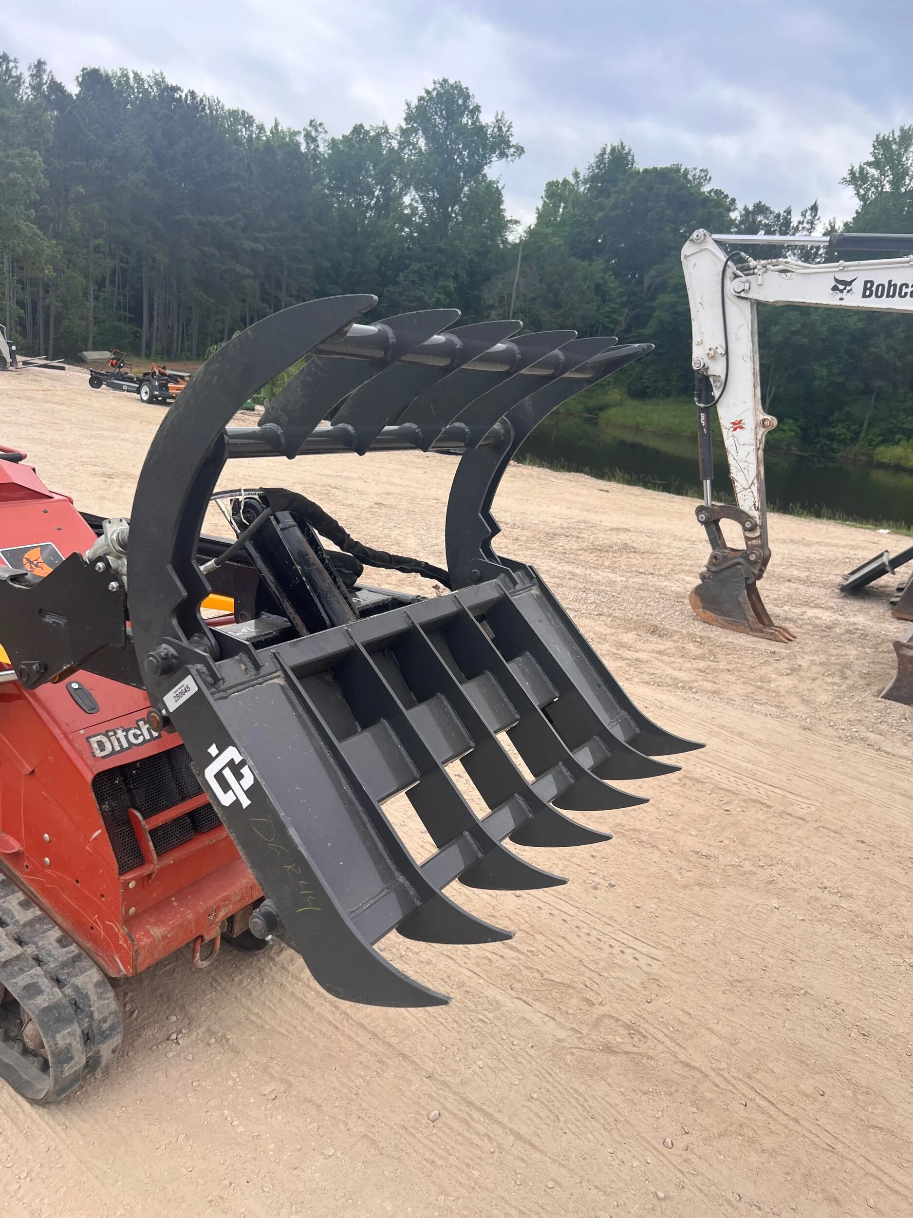 E80ACDDF-90BF-480F-A7E7-D0A403A4CC66