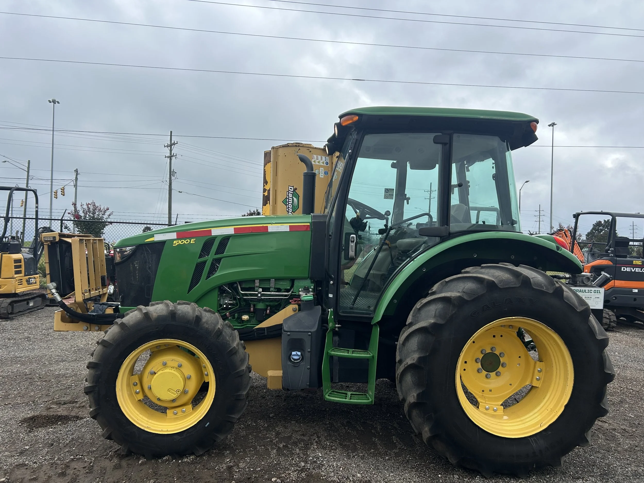 2019 JOHN DEERE 5100E 4x4 100HP TRACTOR CAB