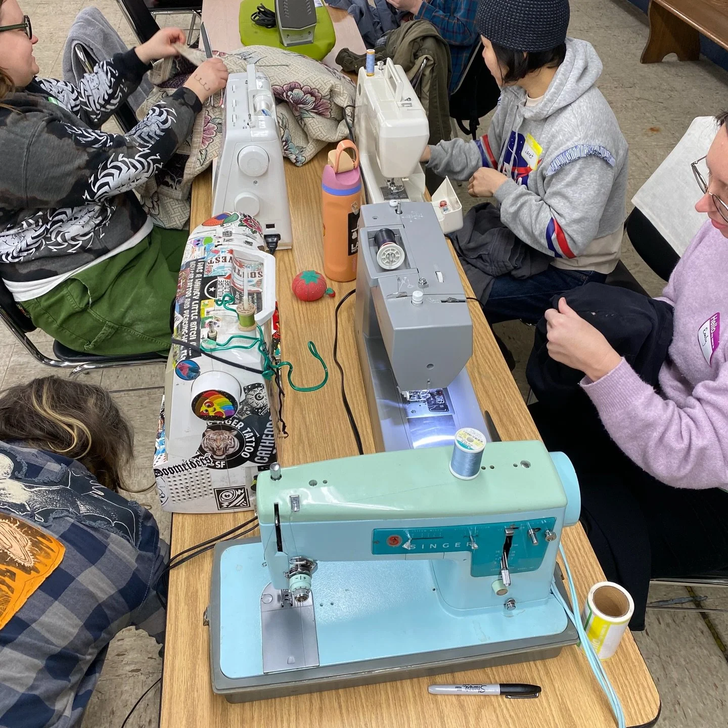 Jan 2026 meeting of the Logan Square Mending Club was a success! 🪡🧵❤️&zwj;🔥 we shared skills, learned from each other, and remembered that we all have the capacity to repair instead of dispose, both with clothing and in many other areas of life! T