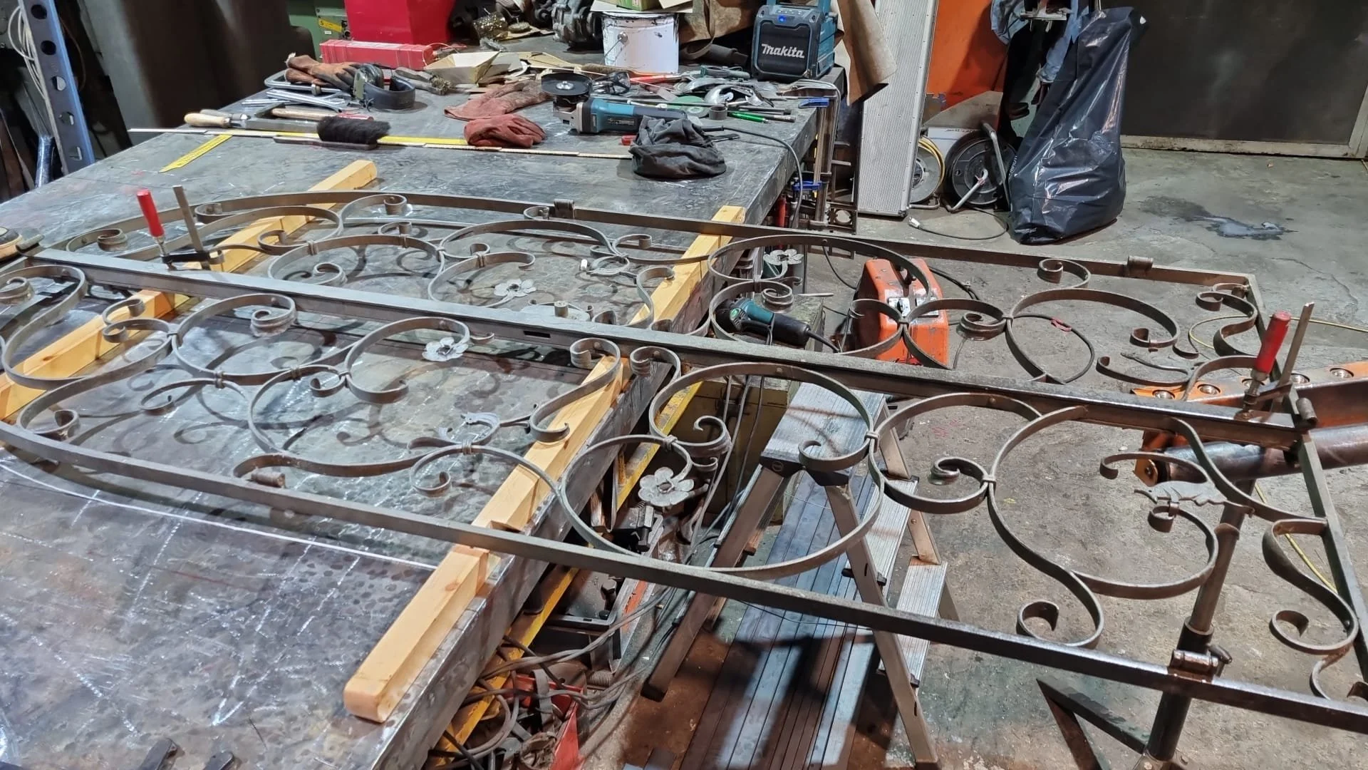 schnörkel gitter.jpeg