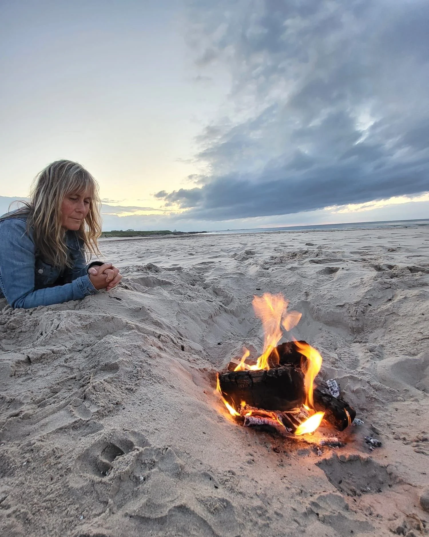 𝗦𝘂𝗰𝗰𝗲𝘀𝘀 𝗶𝘀𝗻'𝘁 𝘁𝗵𝗲 𝗴𝗼𝗮𝗹. 𝗙𝗲𝗲𝗹𝗶𝗻𝗴 𝗮𝗹𝗶𝘃𝗲 𝗶𝘀!

You've ticked every box. Corner office? Check. Respect from peers? Check. Bank balance that should make you happy? Check.

So why do you feel like sh*t?

You're living but not