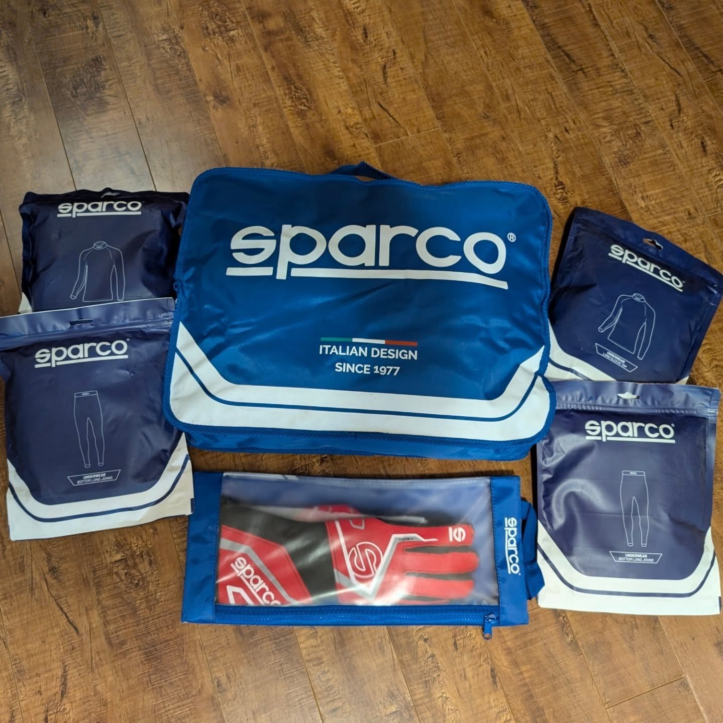 New look coming soon! 👀
@sparco_official @sparcocanada @sparcousa @jrp_online
#spacro #keatonpiperacing #racing #racegear #racesuit #safety