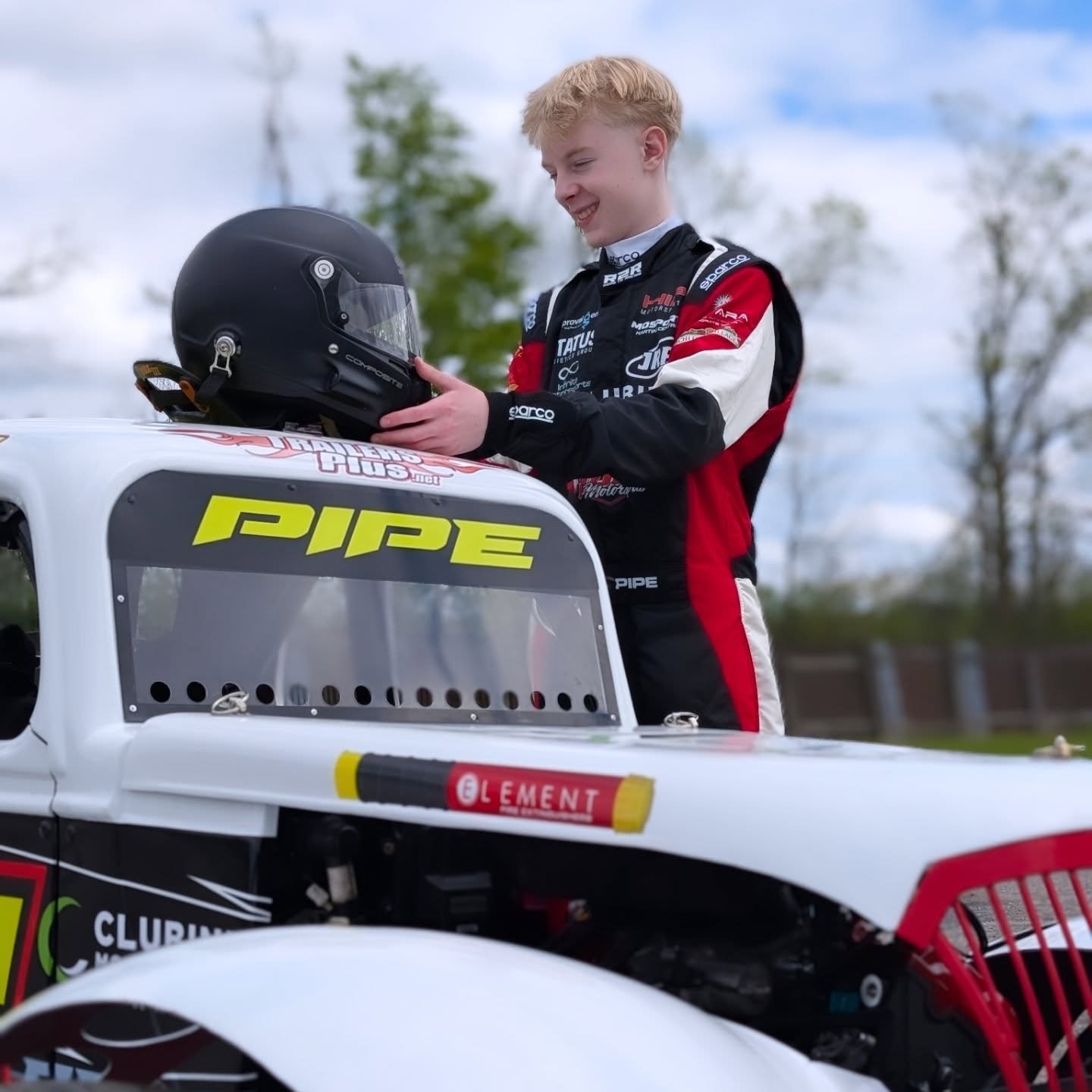 Great to be back!! 🤩🏁
Shook down the car today but faced some unexpected mechanical issues. As usual, the @motorsportsjdc team worked incredibly hard to get things right. The car is now looking good to tackle more practice tomorrow and race day on