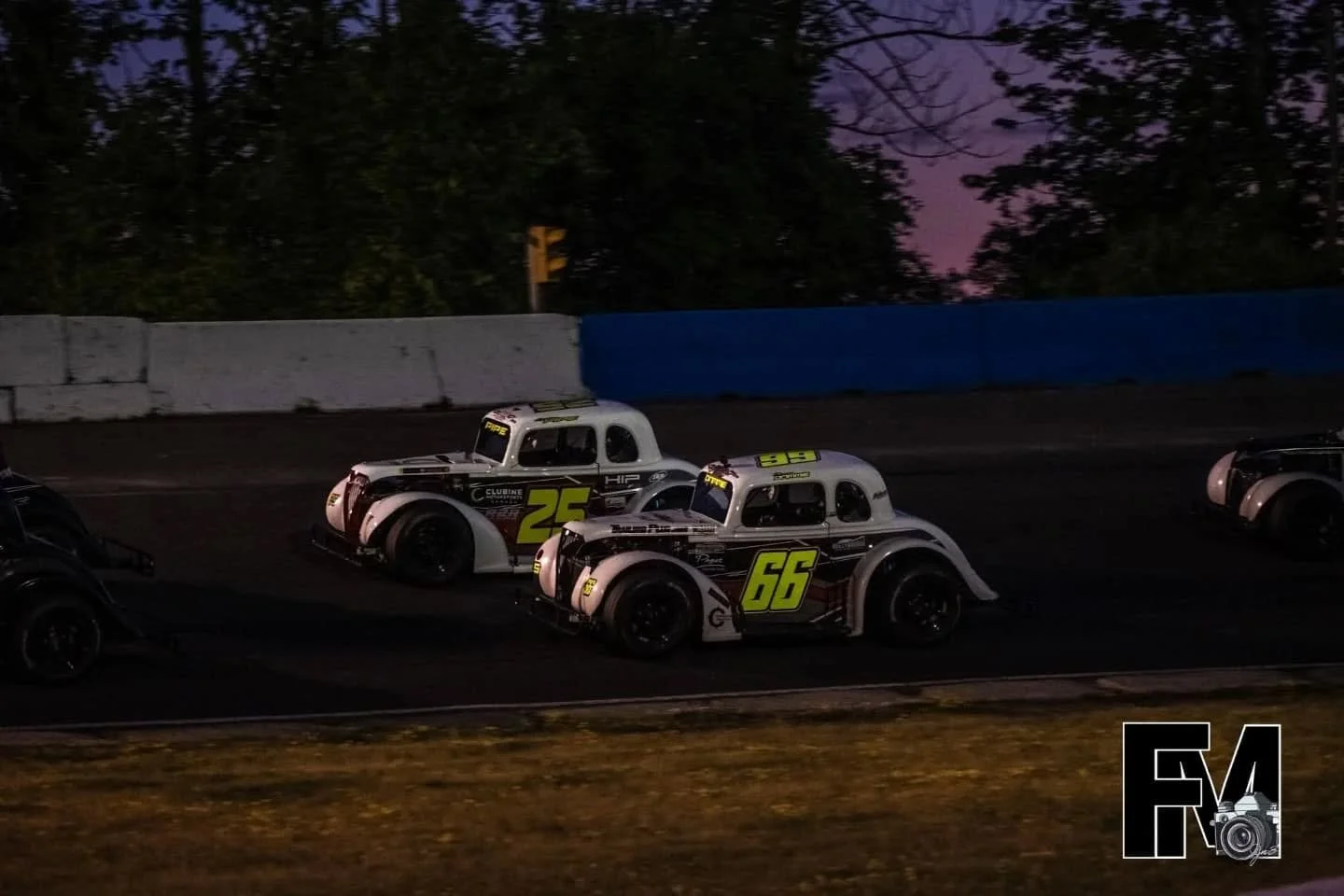 Action shots caught by @follow.me.photo last Saturday! π€©π
#followmephotography
#jdcmotorsports #keatonpiperacing #racing #becauseracing #becauseracecar #legendcar #inex #legendcars #racecars #ontariolegendcarseries #racetrack #canadianmotorsports