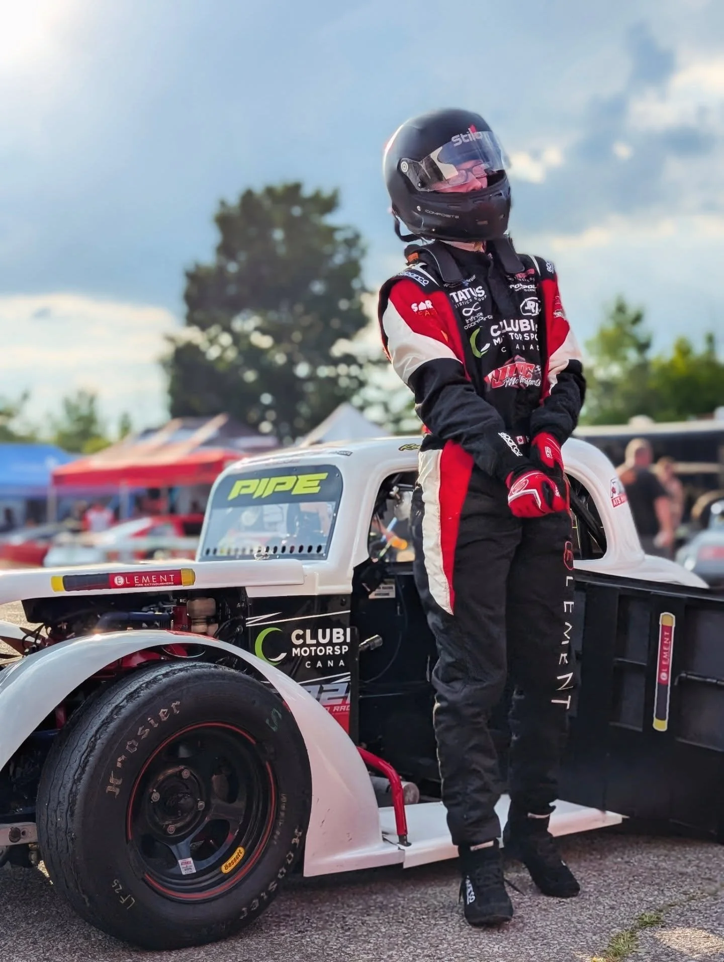 A very long, HOT day yesterday. Our series had a combined race day with the Great Lakes Legends Series at Sunset Speedway where we had an impressive field of 30 Legend cars. I battled in and around the top 5 throughout the race to finish P6.
It was
