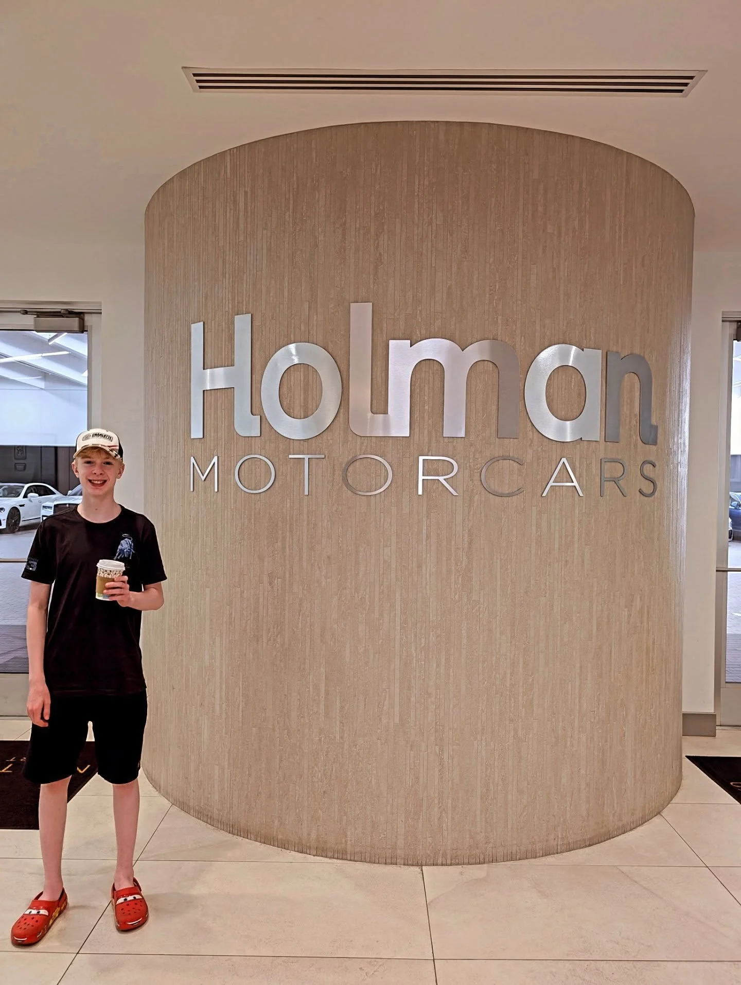 Last week my family had the opportunity to join my dad on his business trip to Ft. Lauderdale. We explored a number of luxury car dealerships where my dad, @rollsroycewayne , visited with colleagues and I loved seeing all the amazing cars!!
Our fir