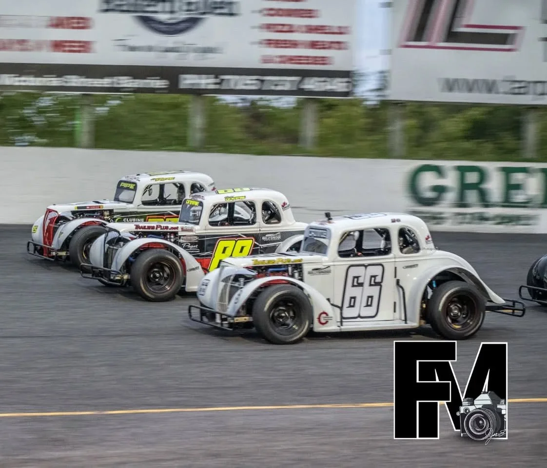 When you're racing hard and find yourself three wide with your teammates!
Three wide can be a sticky situation in any case...one small move the wrong way could mean disaster. Thankfully us @motorsportsjdc drivers handled the situation with grace lo