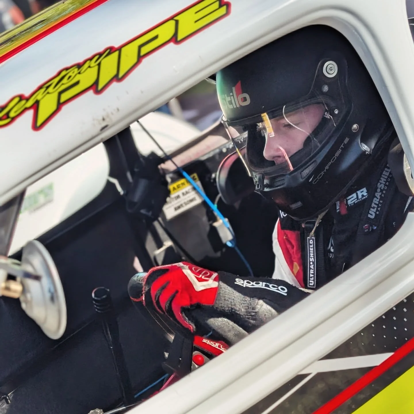 That Go-Time Concentration 😤🏁

#jdcmotorsports #keatonpiperacing #racing #becauseracing #becauseracecar #legendcar #inex #legendcars #racecars #ontariolegendcarseries #racetrack #canadianmotorsports #motorsport #carinstagram #kidsdrivenascar #drive