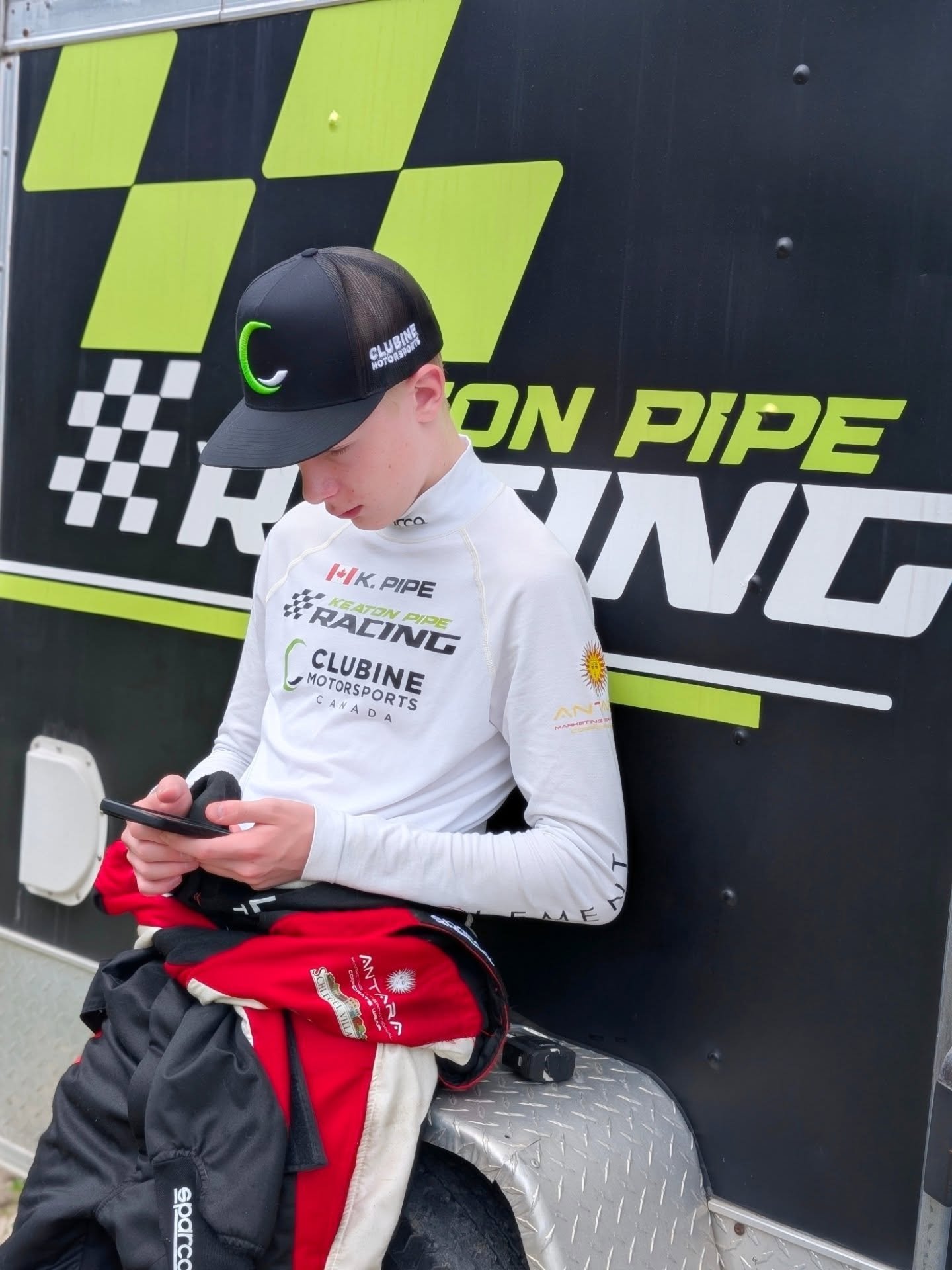 Sitting here waiting for winter to be over. 😩🥶🌨️

#keatonpiperacing #waitingforspring #brutalwinter #racing #waiting
